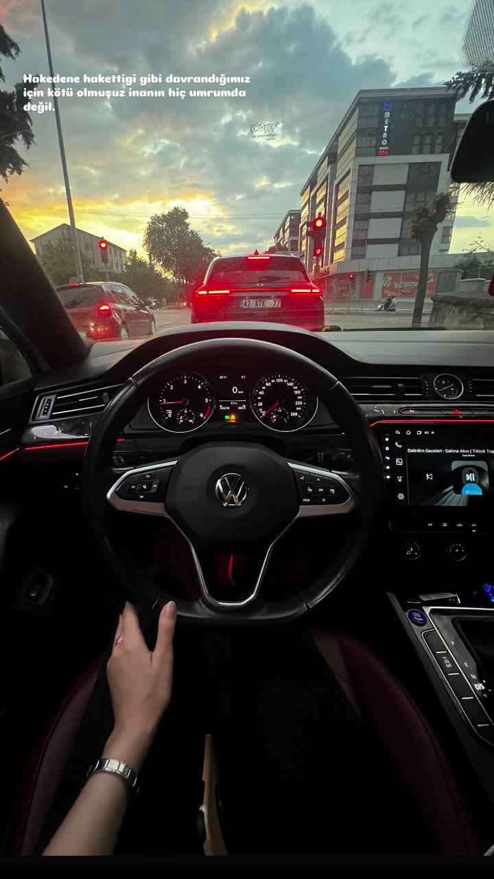 @AK✨