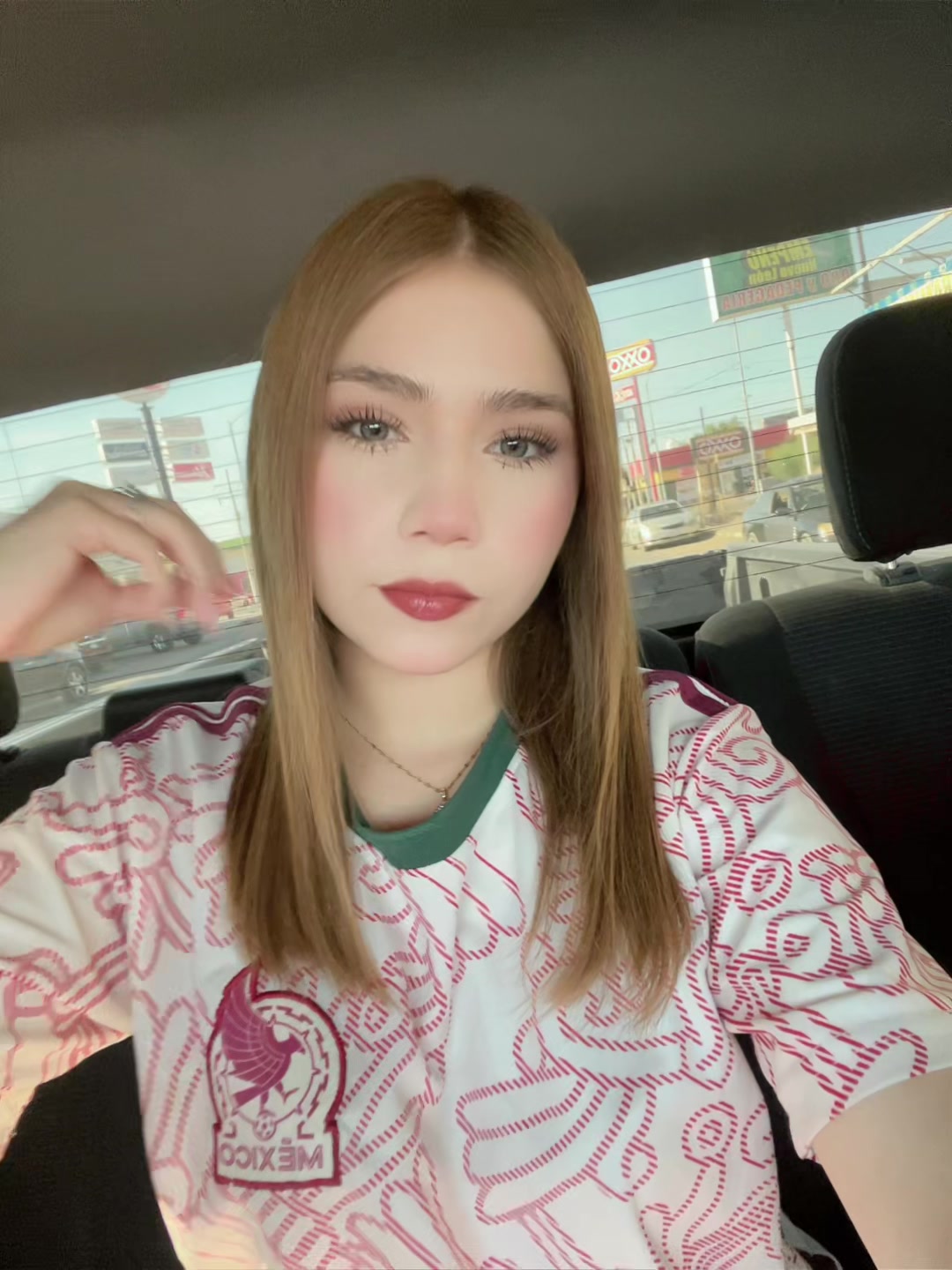 @👱🏻&zwj;♀️