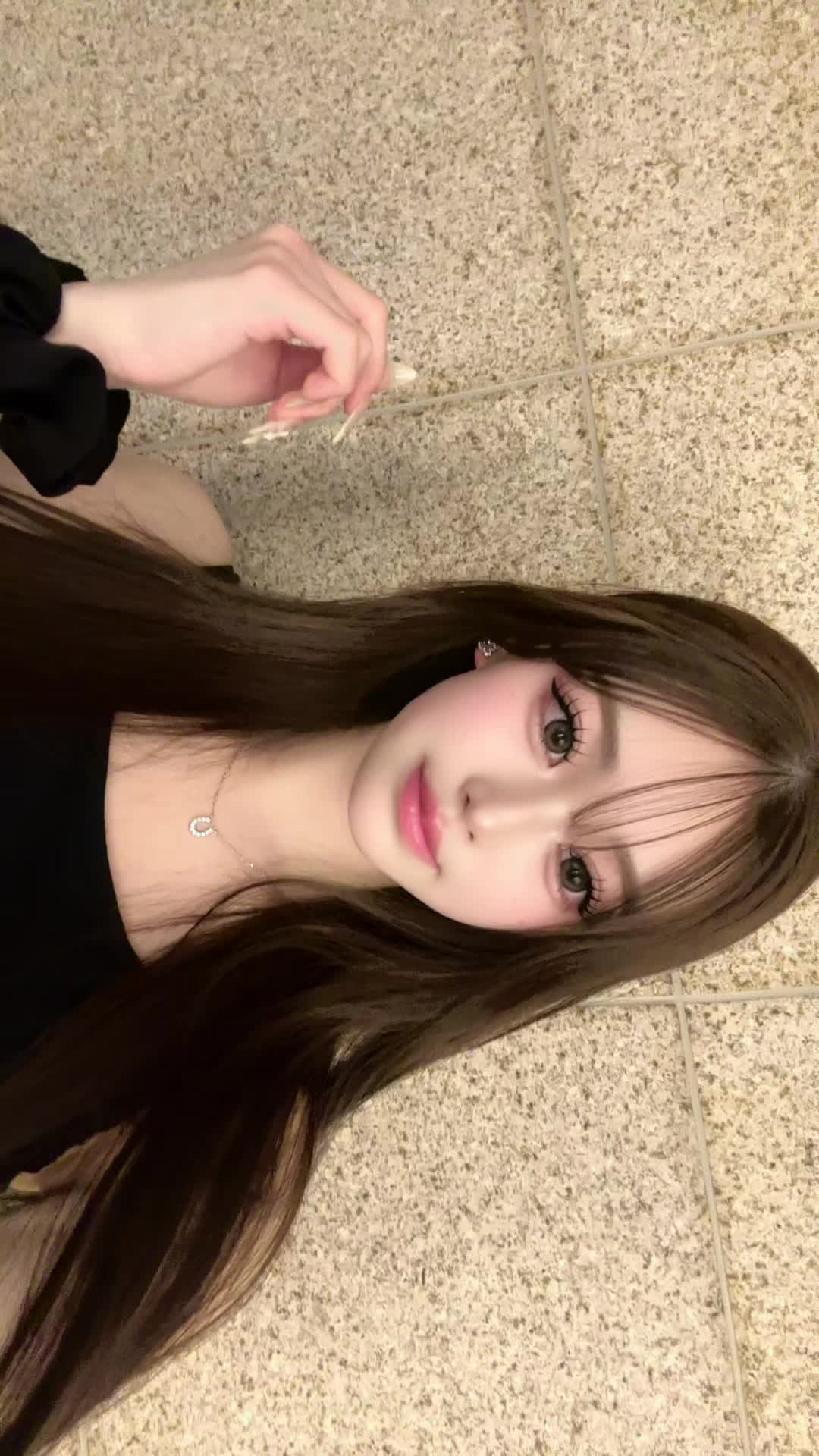 @ユイ