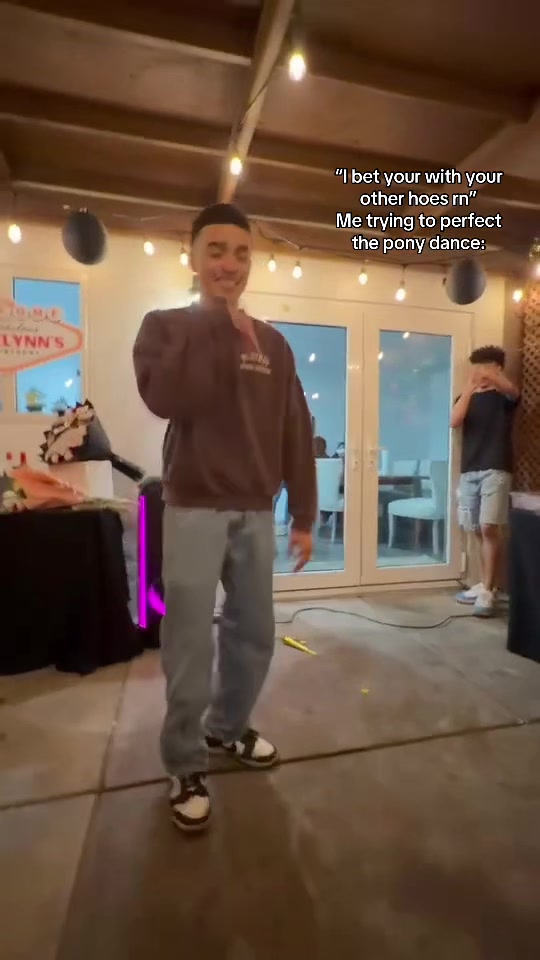 @Oscarメ𝟶_