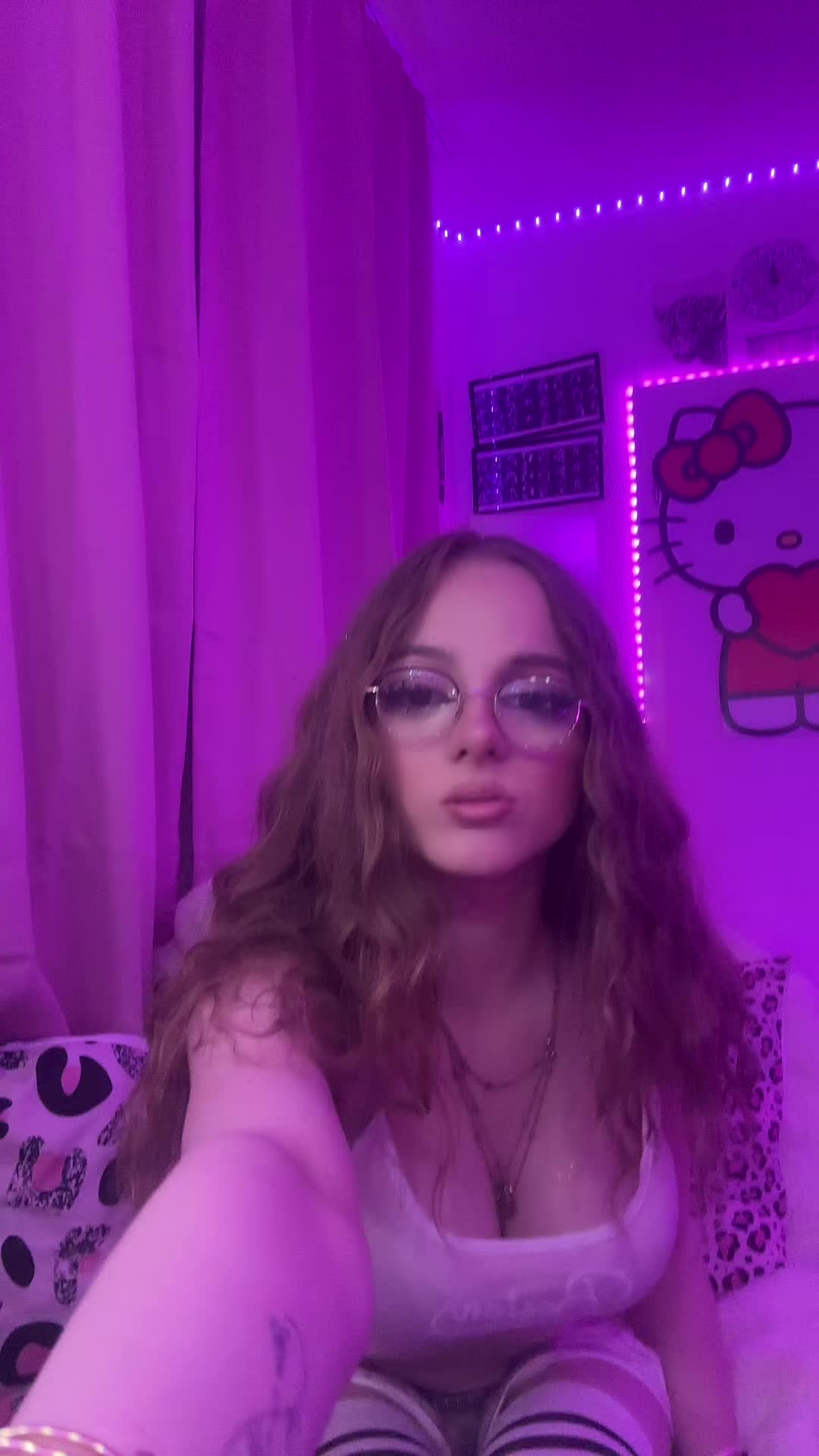 @Crystalmarykitty