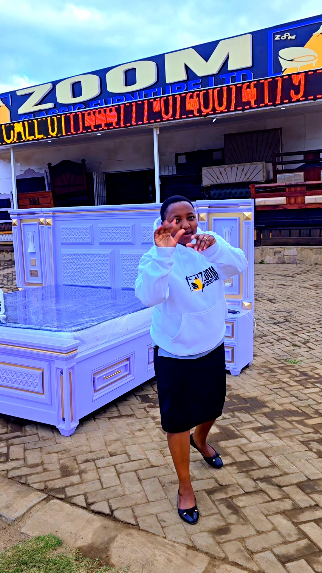 @ZOOM CLASSIC FURNITURE LTD
