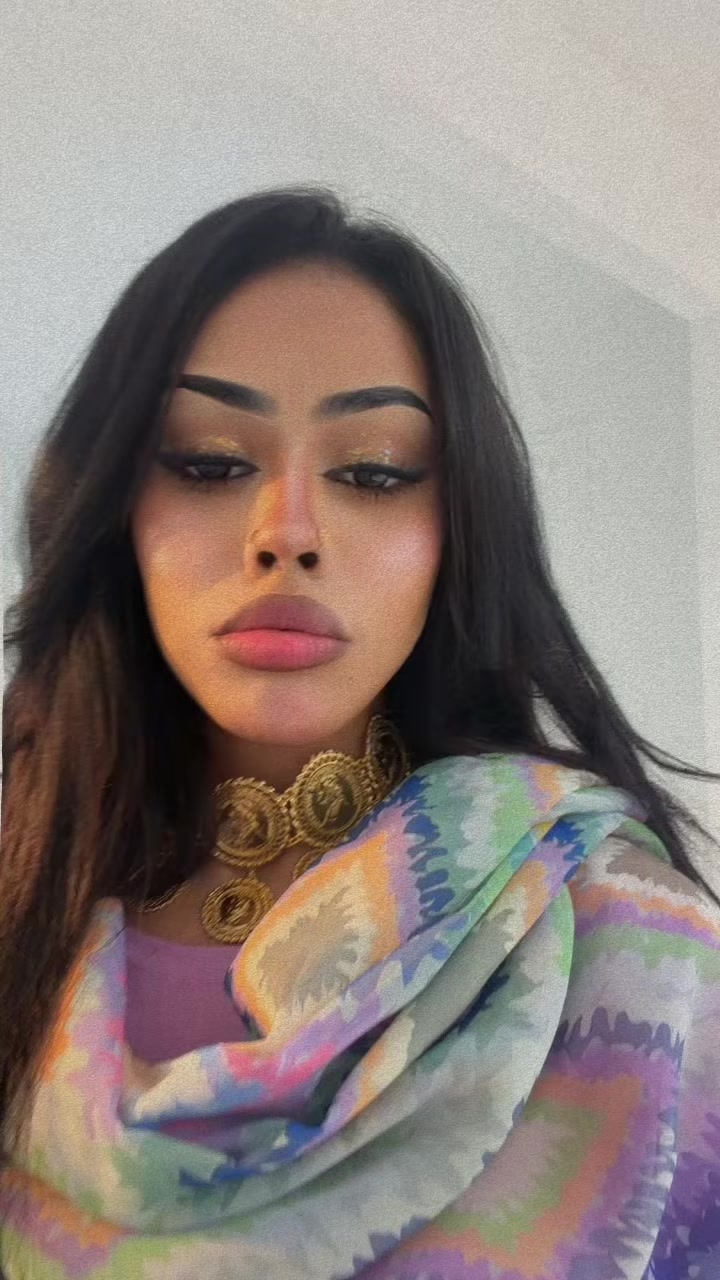 @المودل هايدي🦋