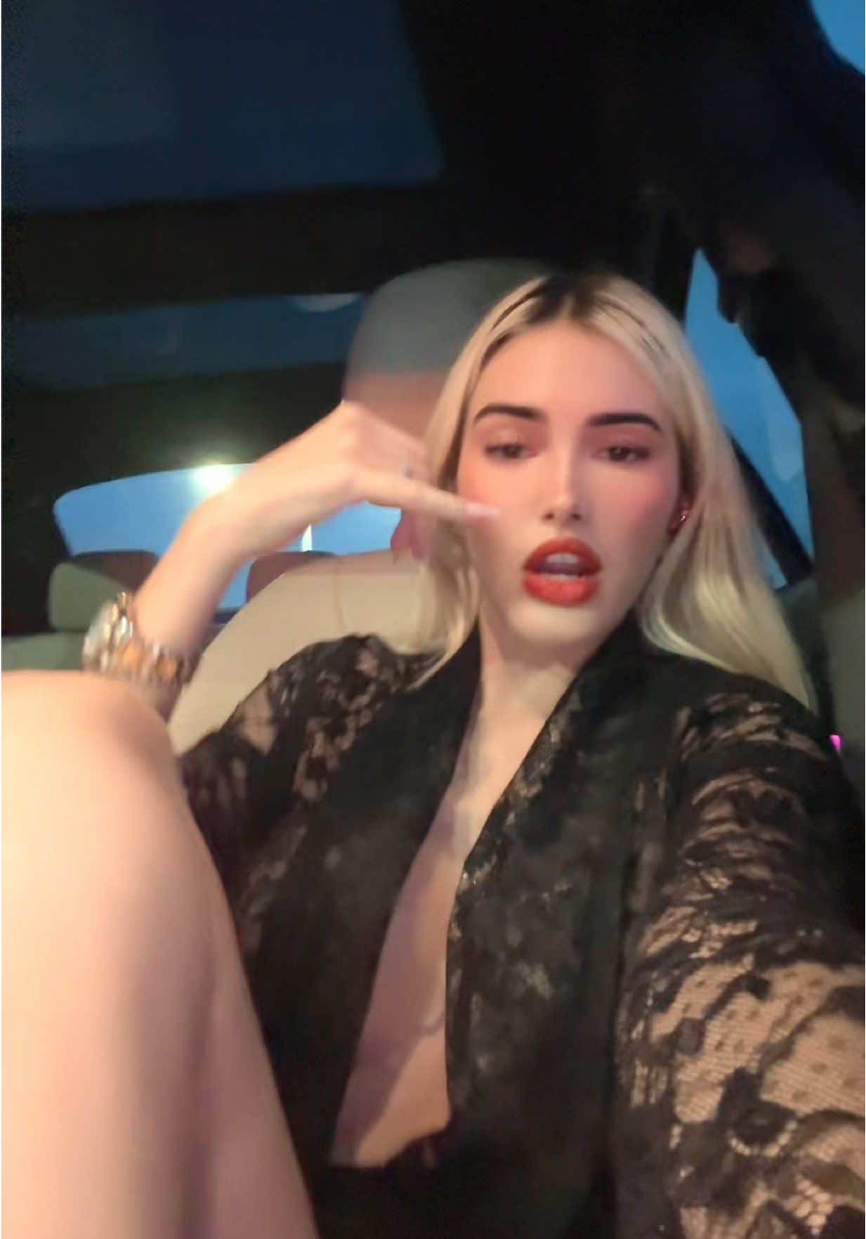 @mel_
