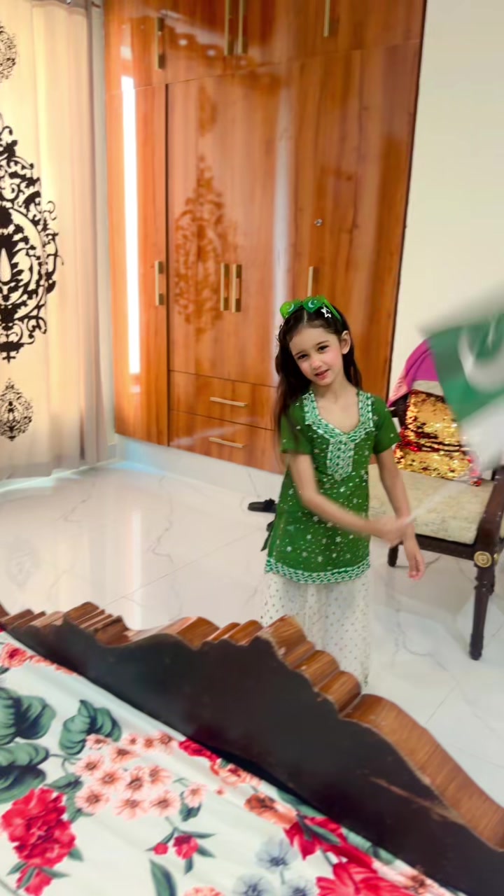 @(Aks saleem)
