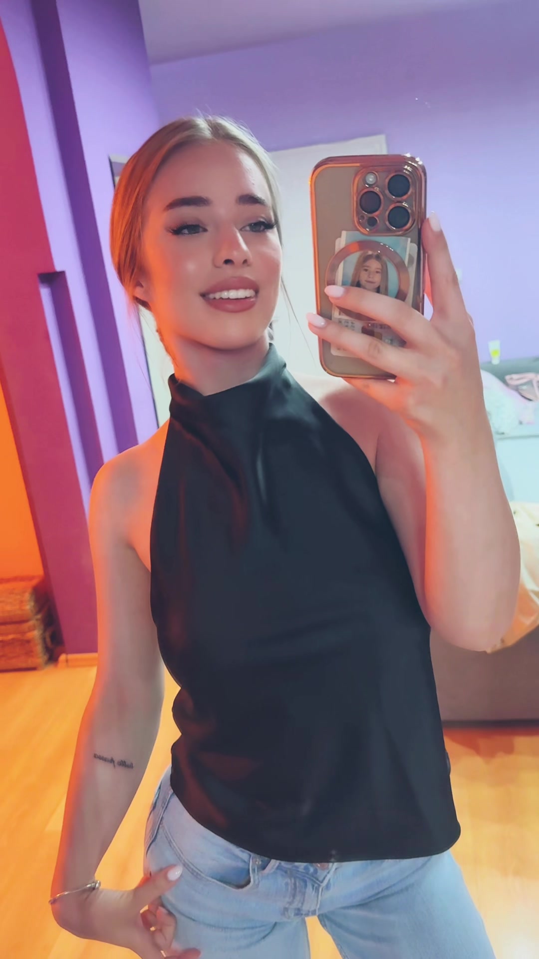 @🦋