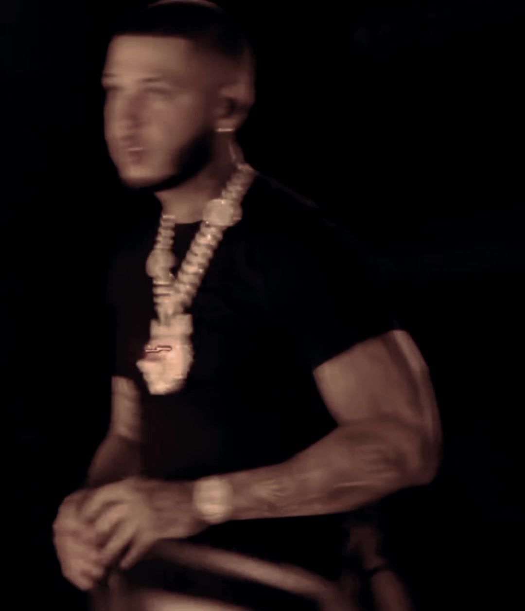 @M E N D O Z A