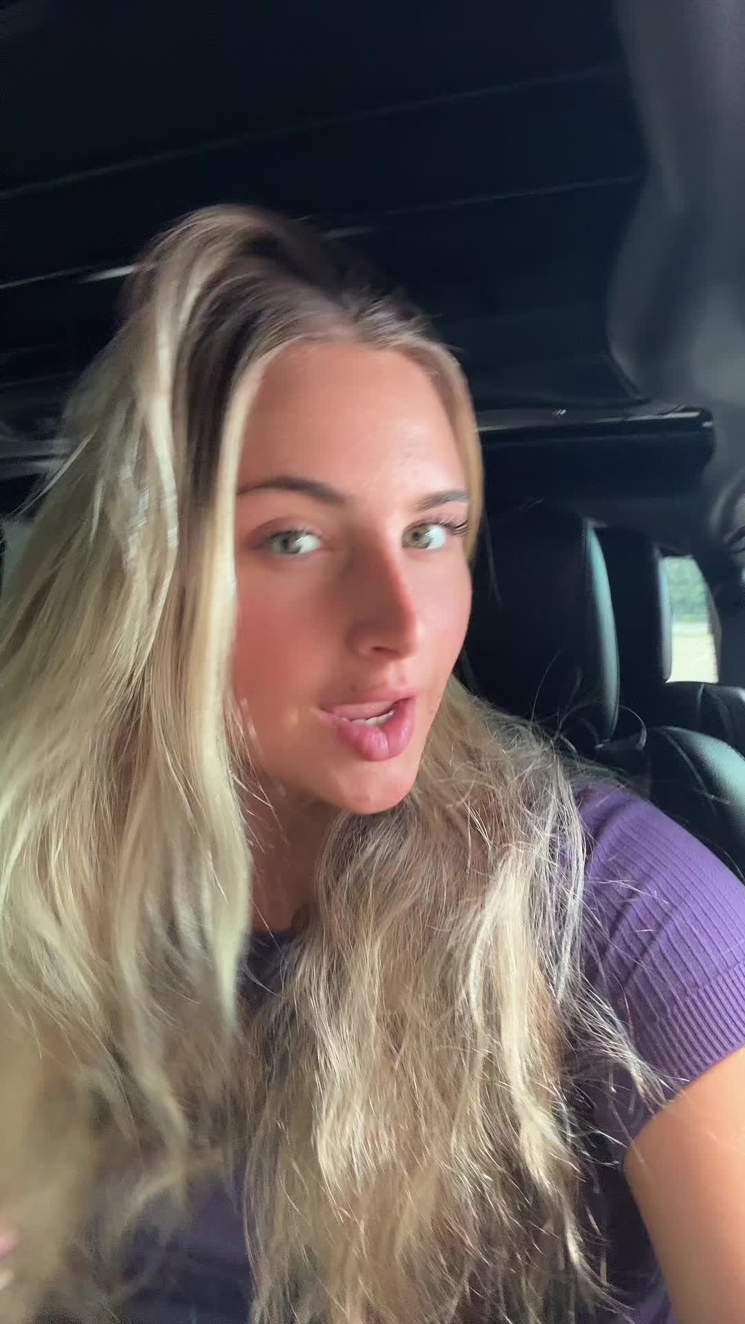 @Bella