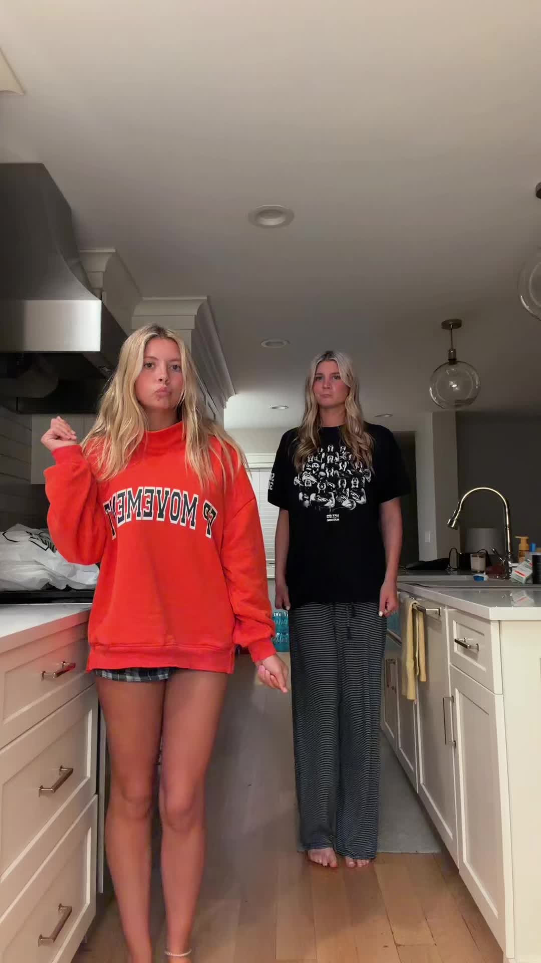 @CarolineN