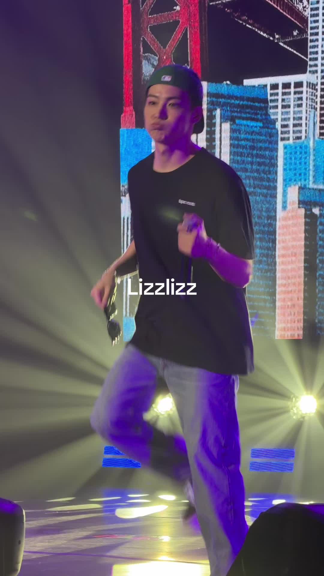 @Lizz