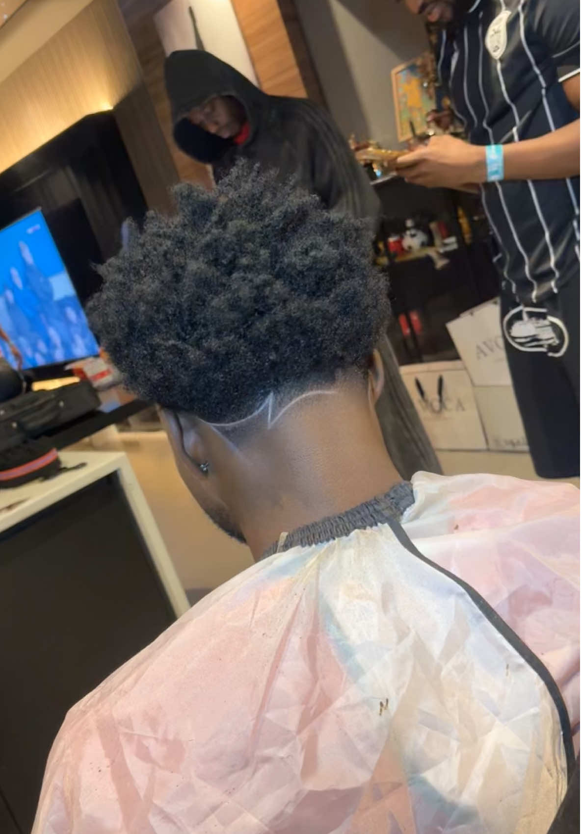 @K G CUTZ