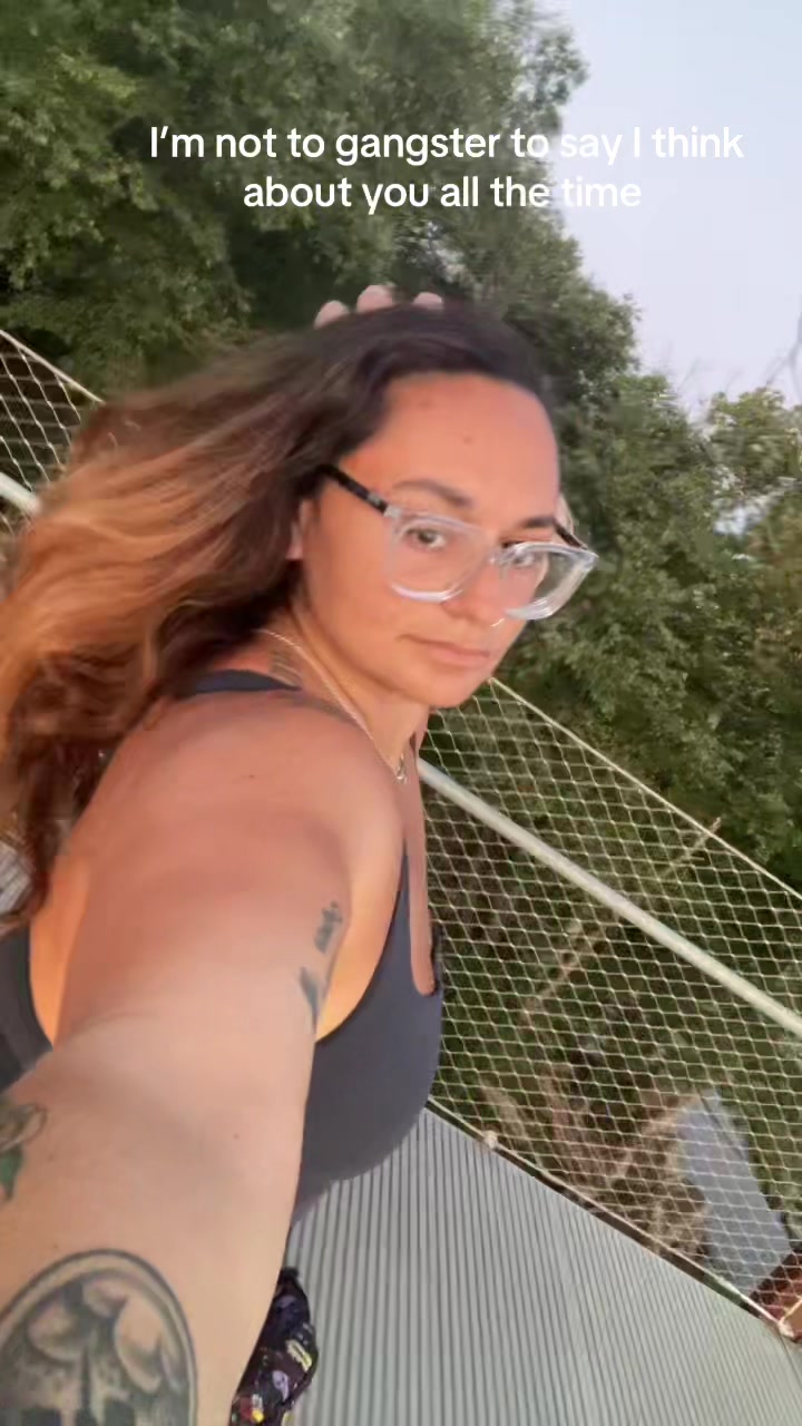 @Carsybunny