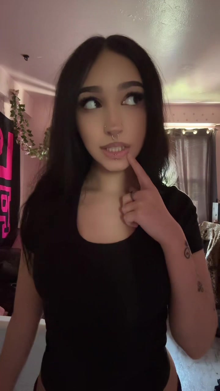 @🐼