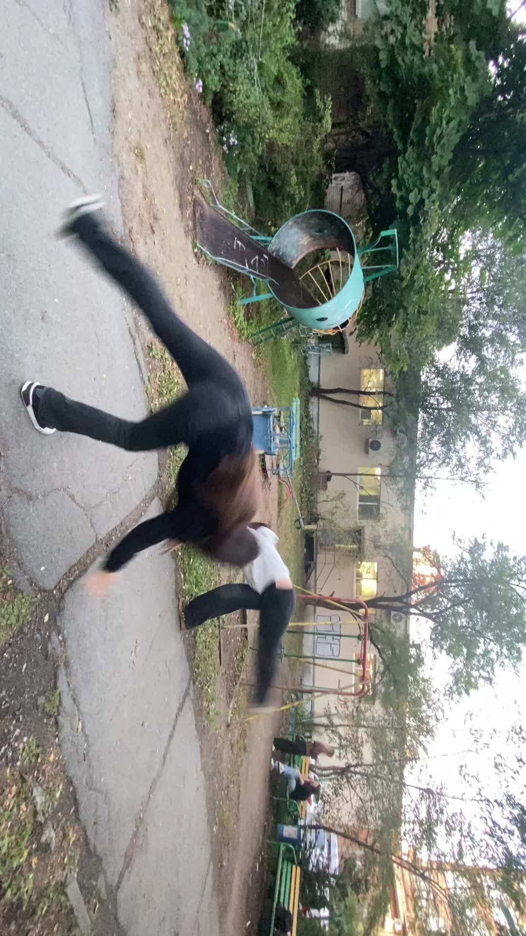 @Katrinka🐈&zwj;⬛