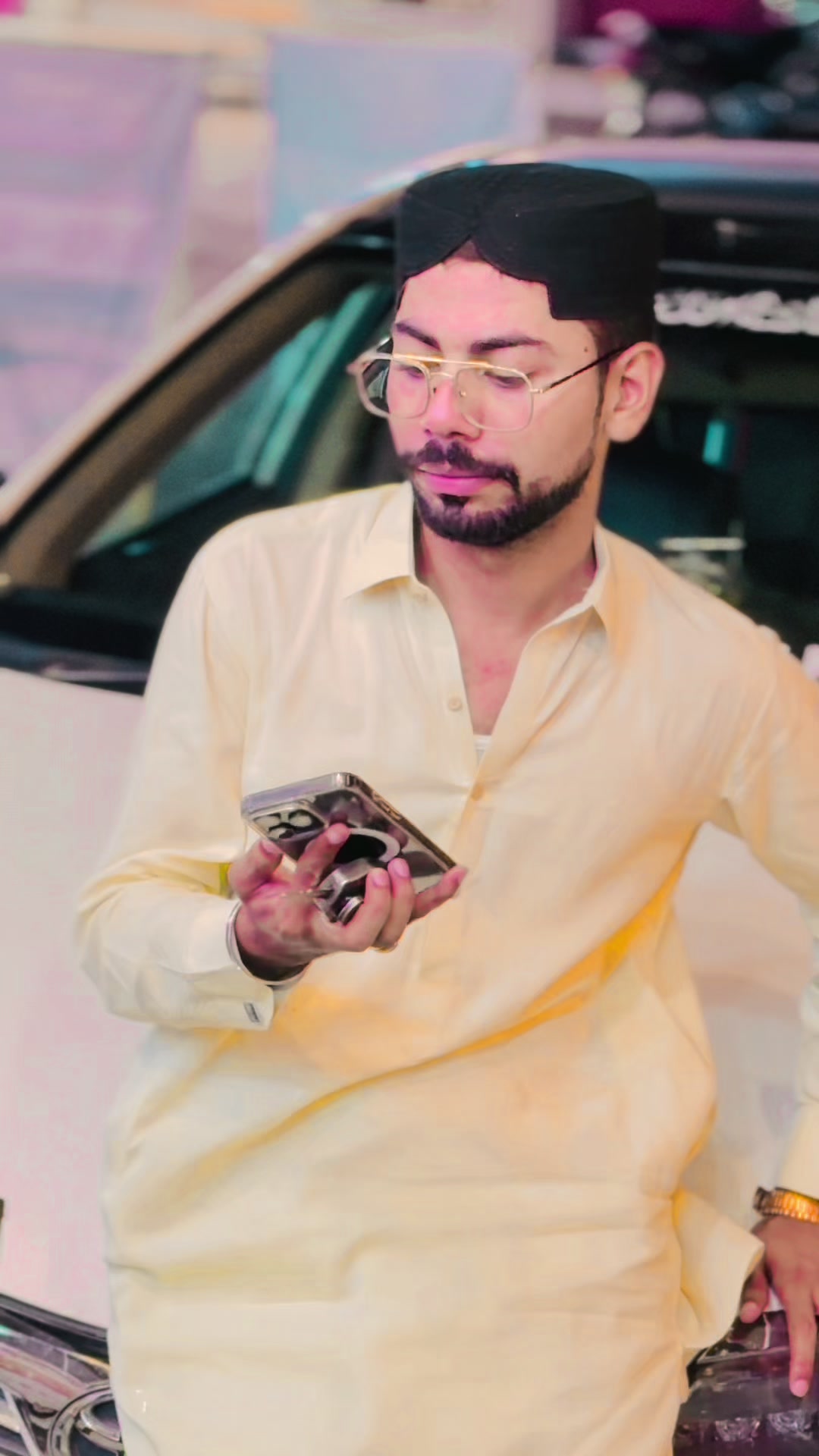 @👑ZeEsHaN-KiNg👑