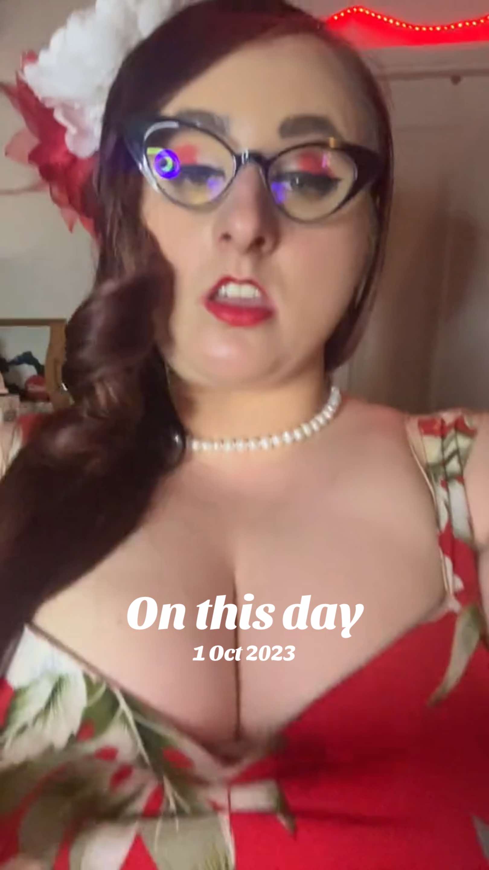 @MissBombshellBettie