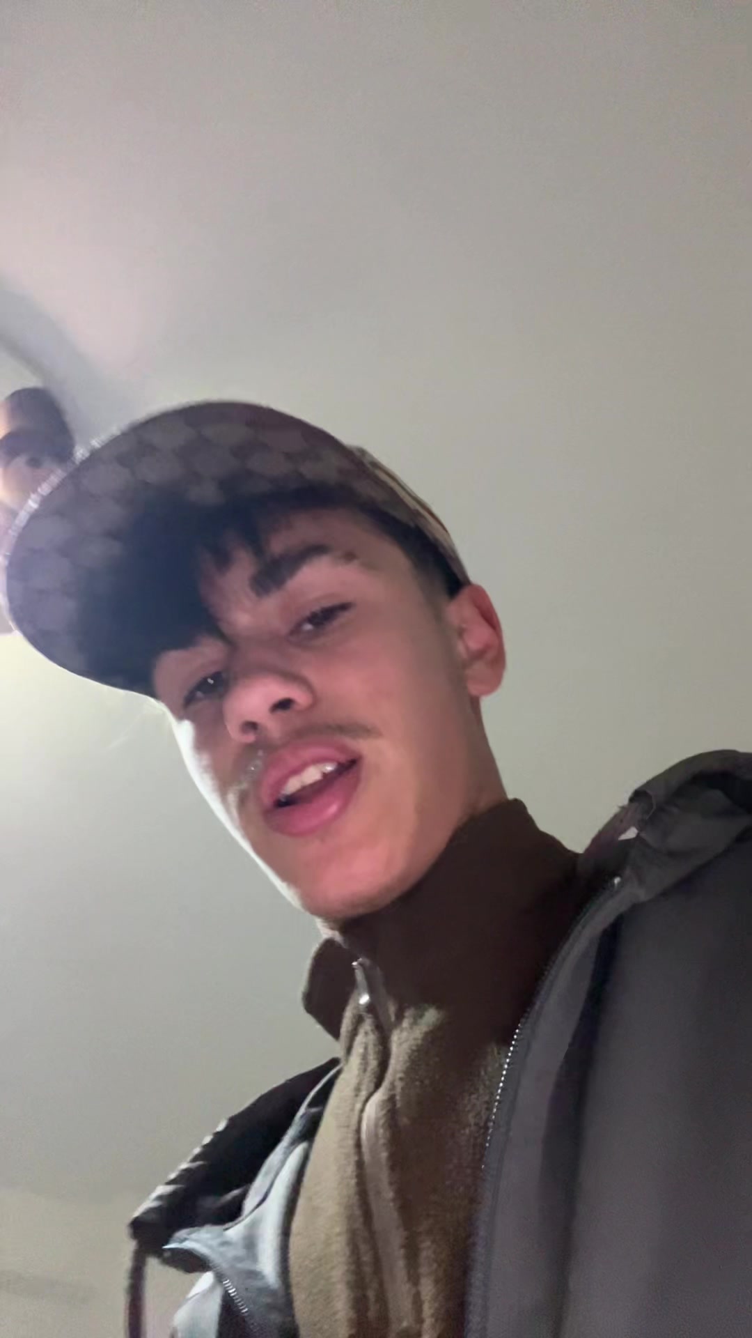 @𝓨𝓪𝓷𝓲𝓼