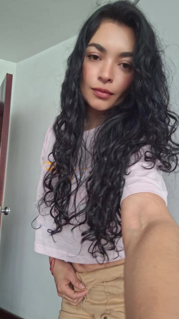 @Ana Cecibel González