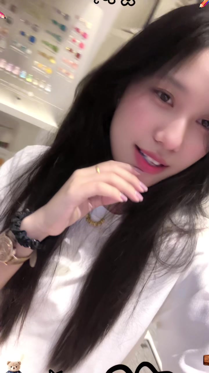 @Nyein (Nail Artist 💅✨)