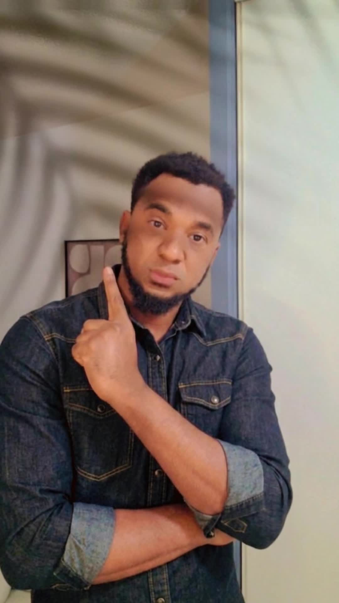@Ndiack BA Télé cii Poche 📺
