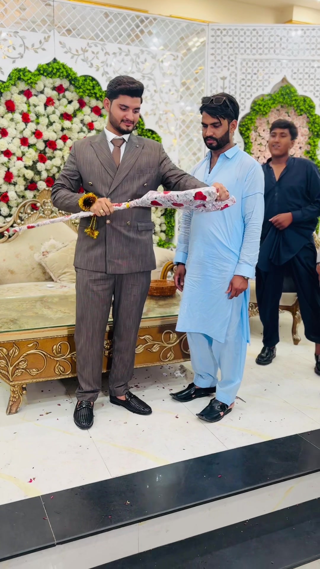 @Bhatti _Brand
