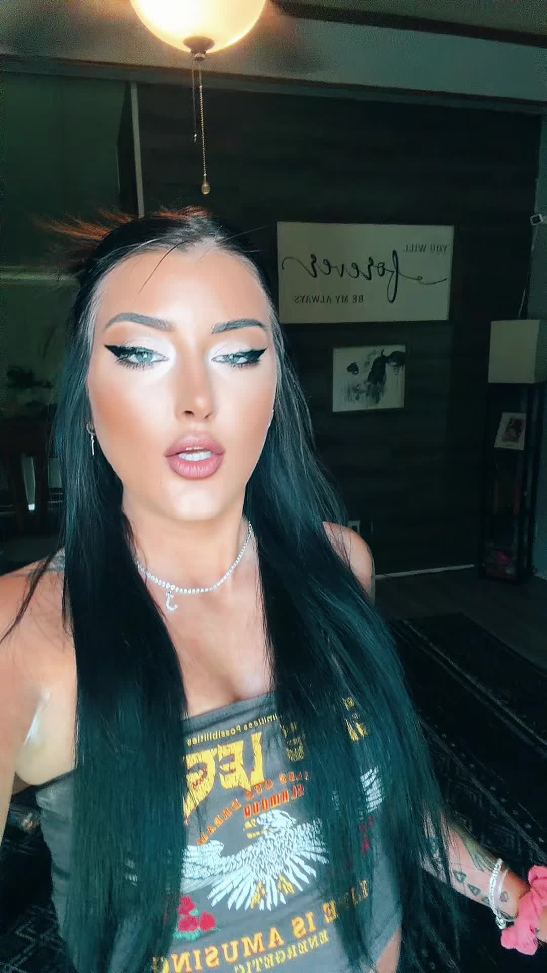 @shachiiisworld