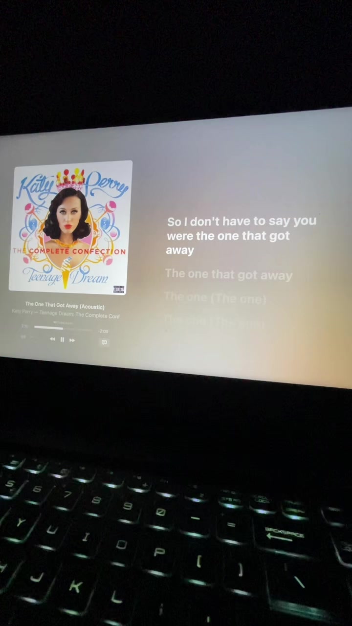 @msilaptoplyrics
