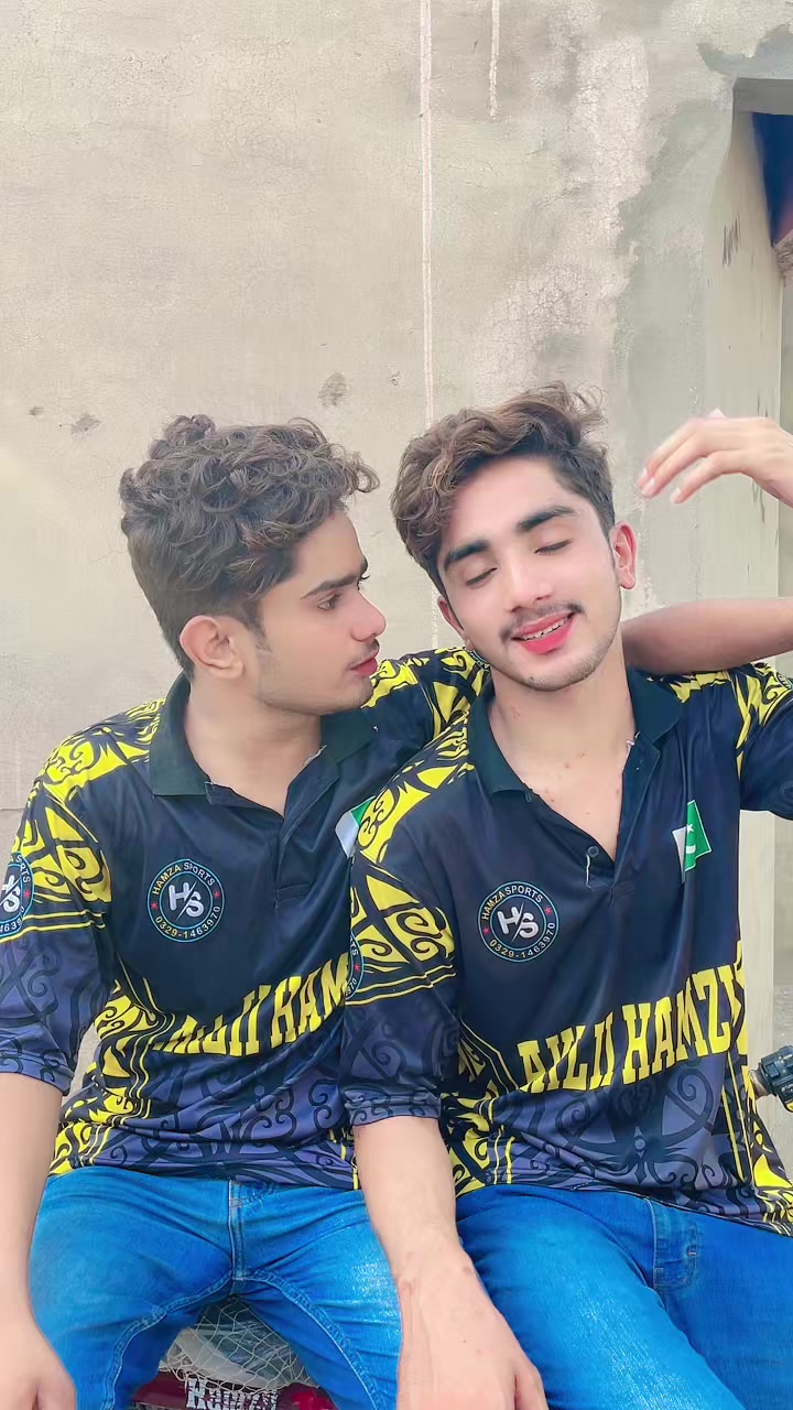 @🦅🥀AKLii_Hamzii❤️🩹