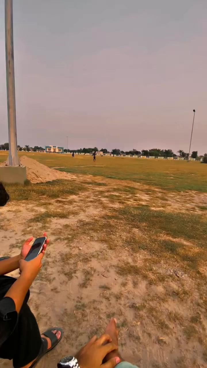 @ʟɪꜰᴇ_ᴏꜰ_ꜱʜᴀᴍɪɪ🥂🚩