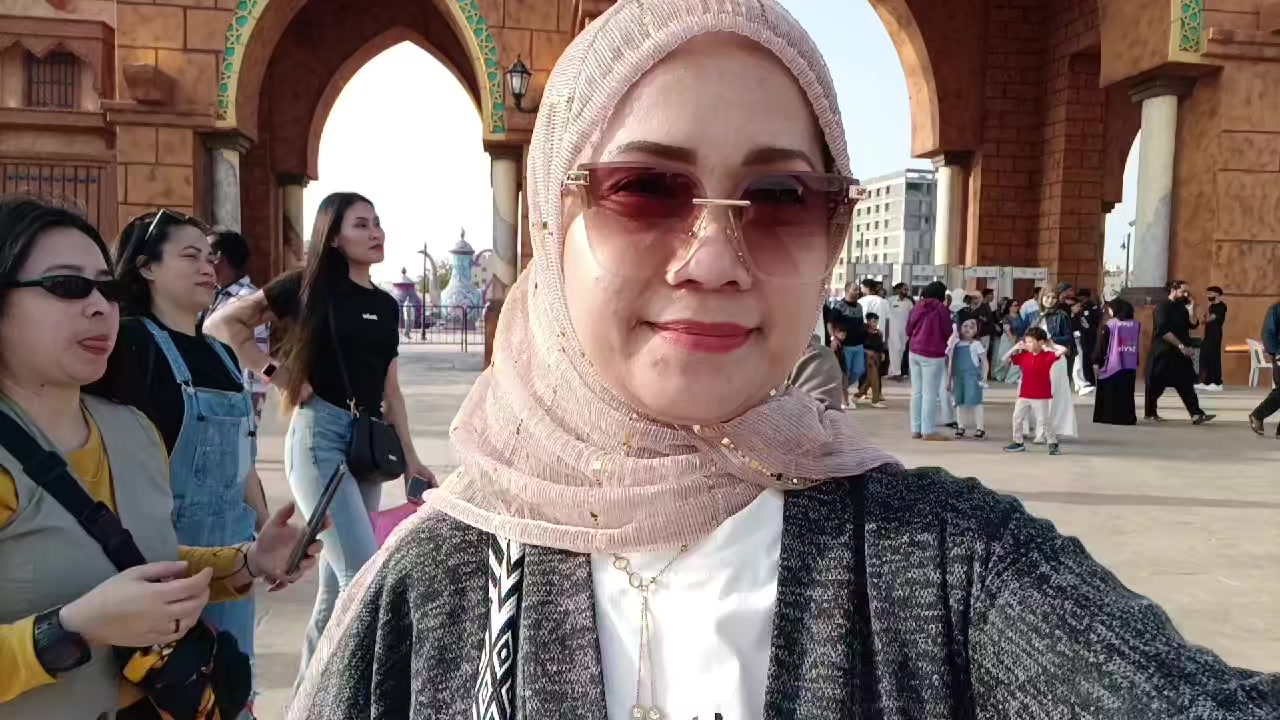 @Ayouni_adeelah22