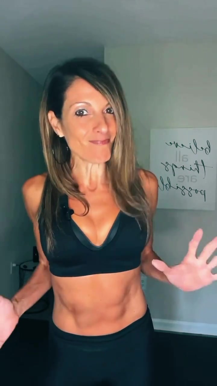 @Lydia Magnoli | Home Workouts