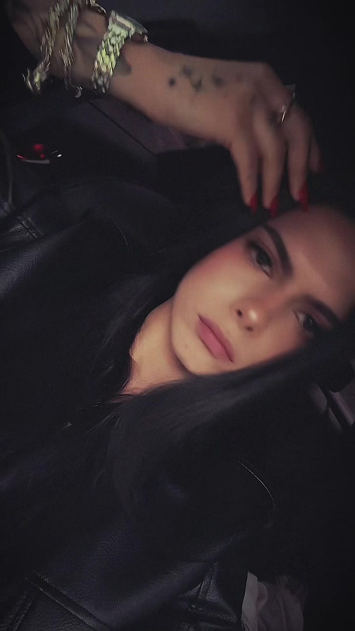 @👸🏻
