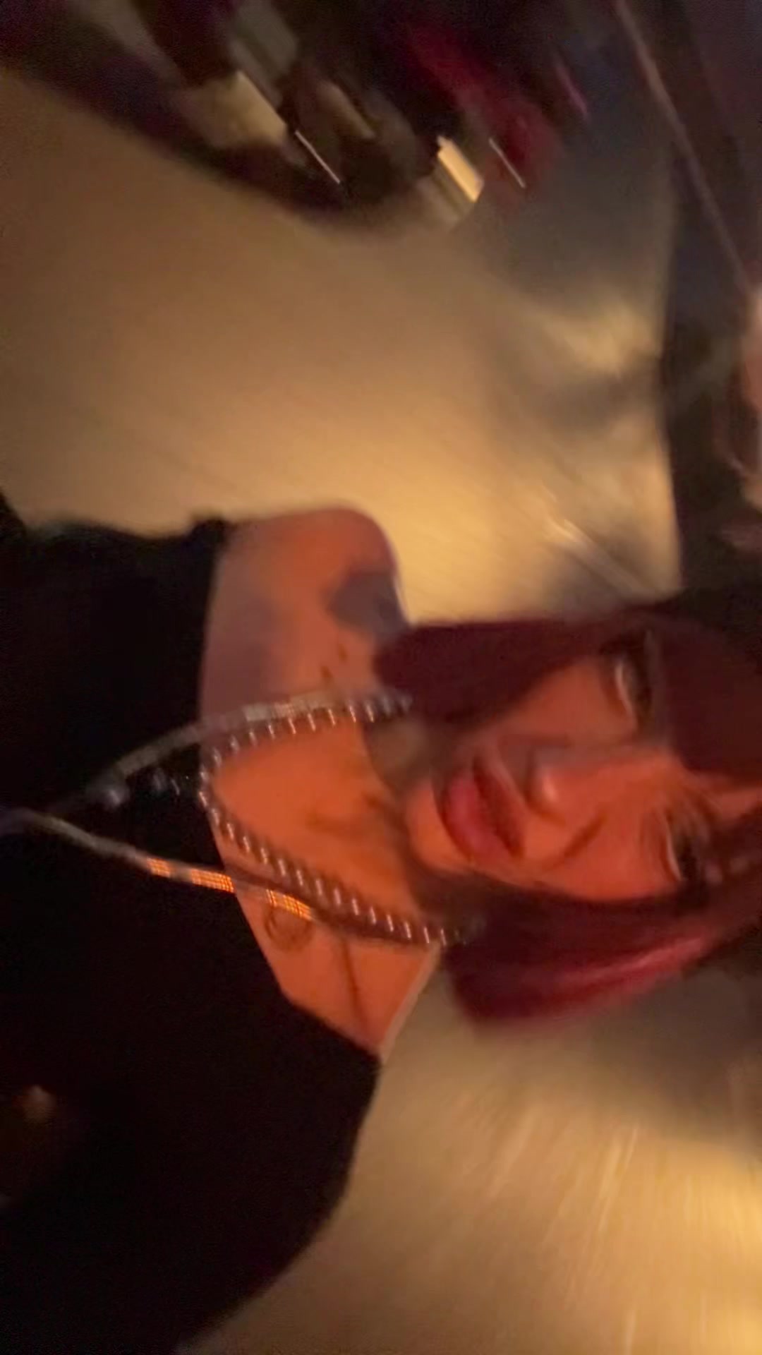 @روژآ