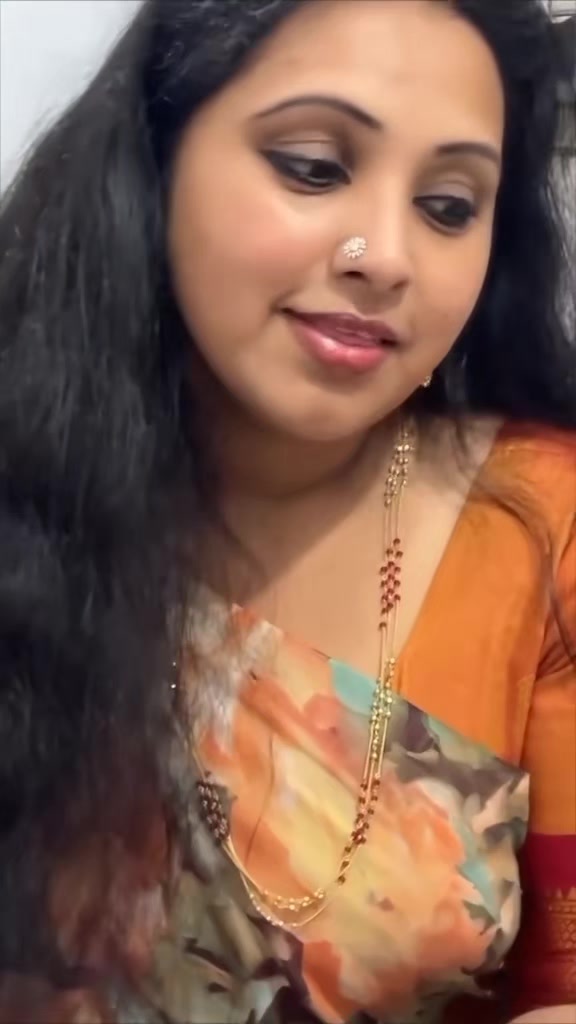 @)(সুমি চোীধুরী)(
