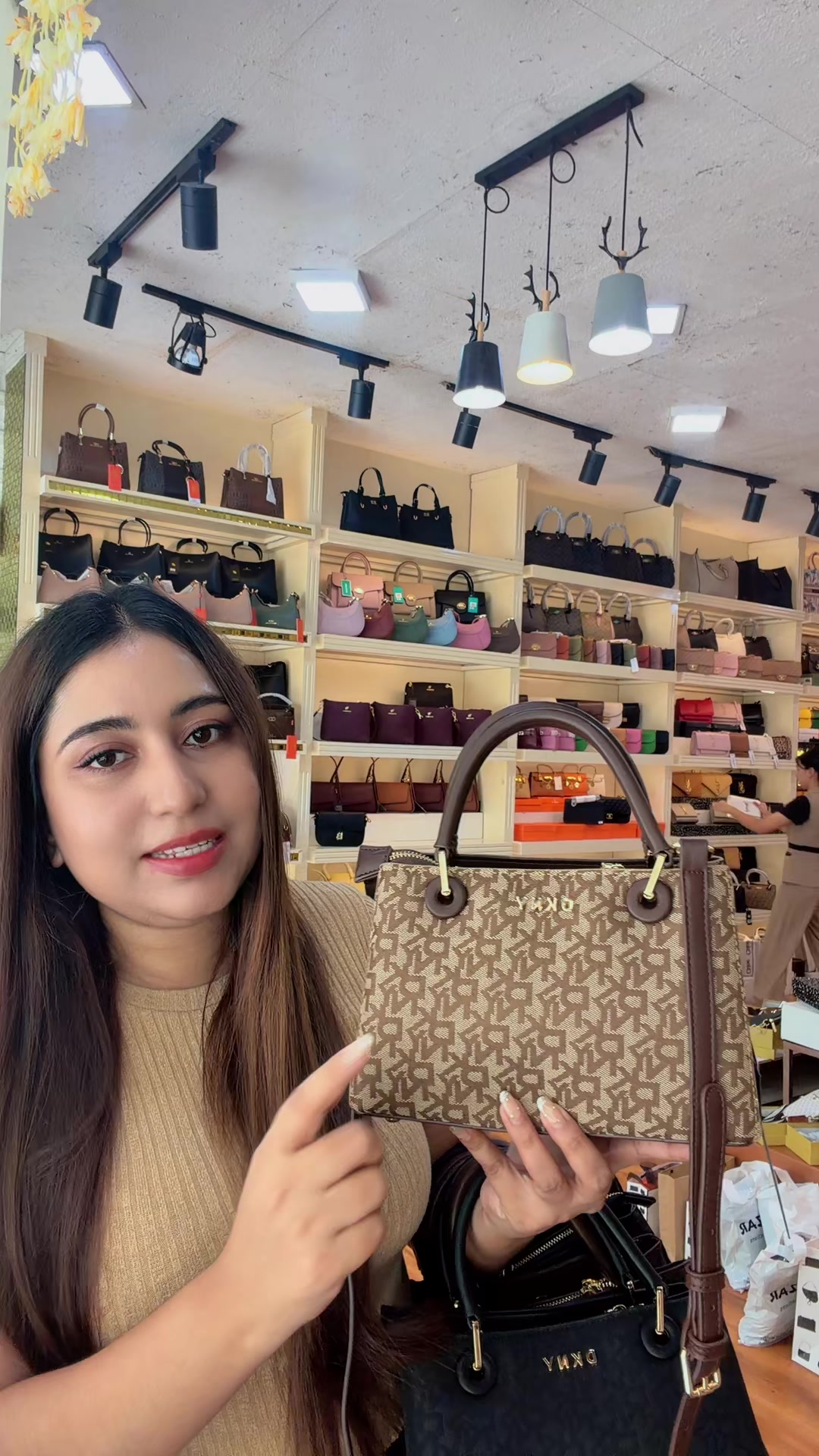 @Hnin Bags Wholesale & Retail