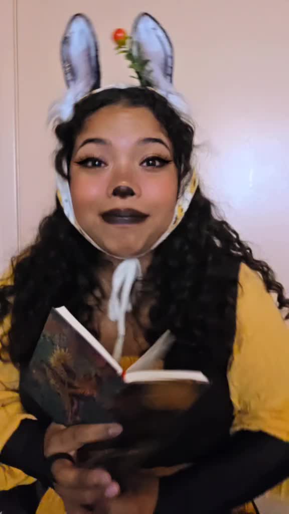 @The Bunnyfolk Cosplayer