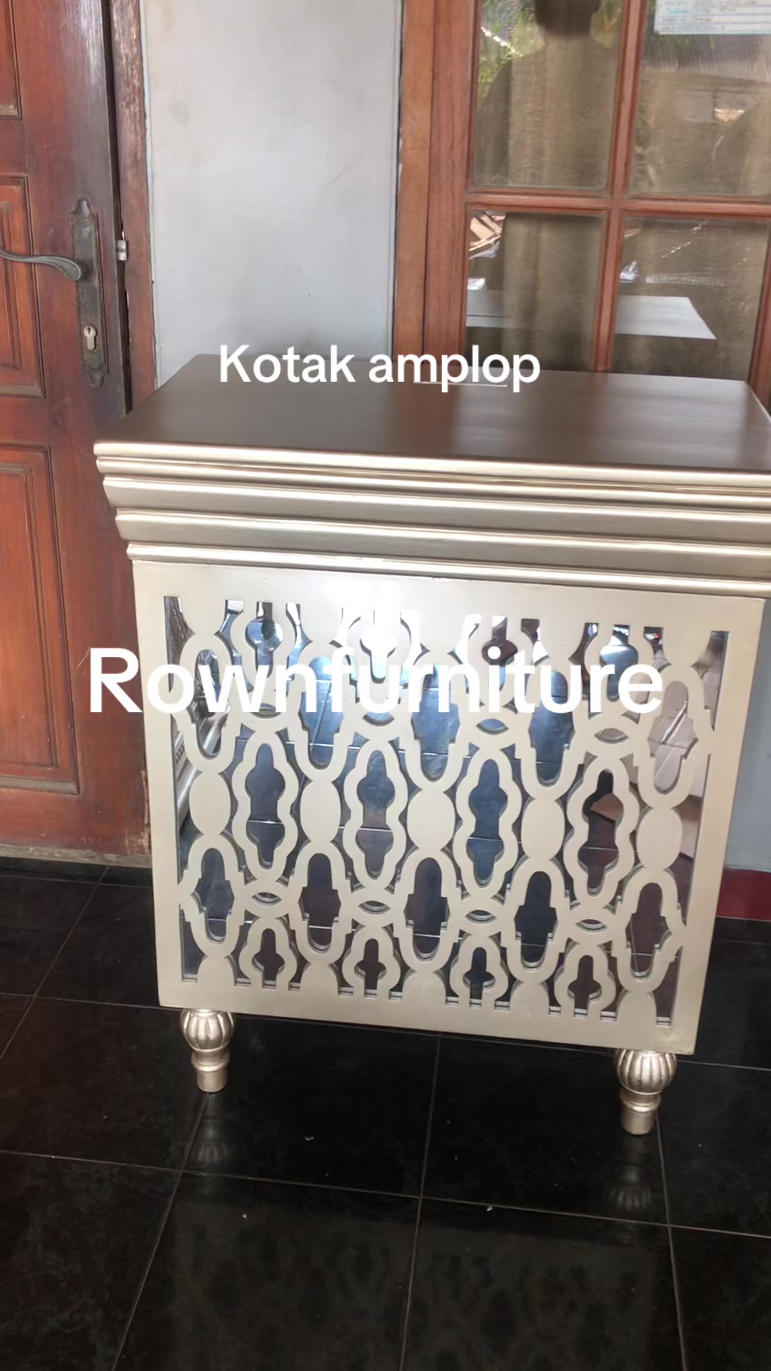 @rownfurniture