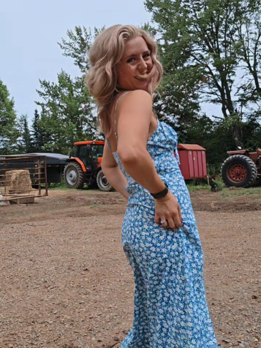 @KellyBelly