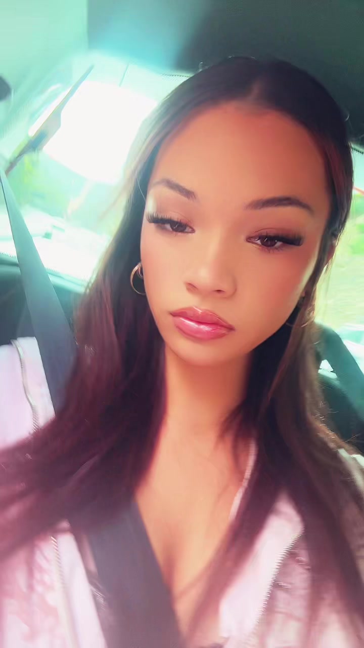 @evelyn ˚₊۶ৎ˙⋆