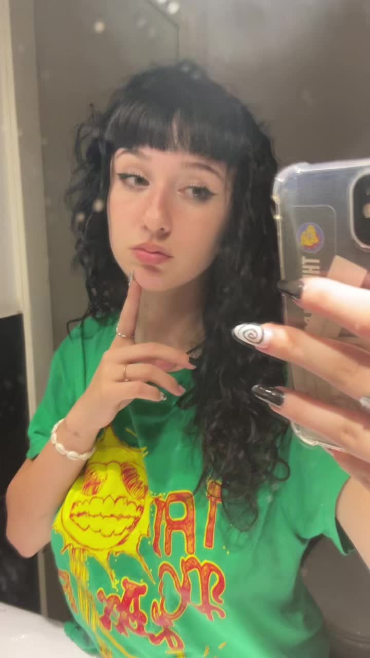 @𖣂