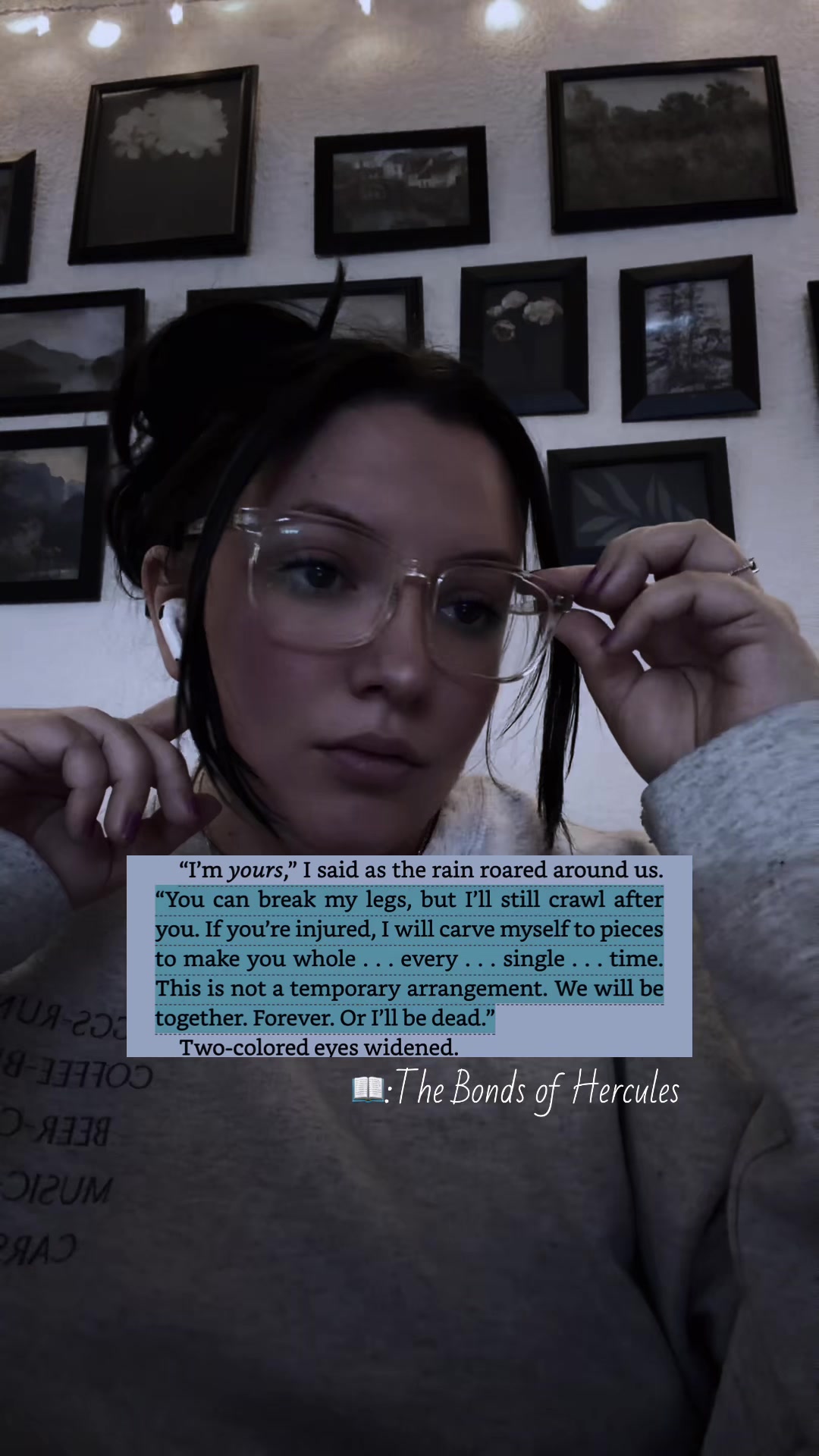 @Danielle Reads 📚☕️ 🧸