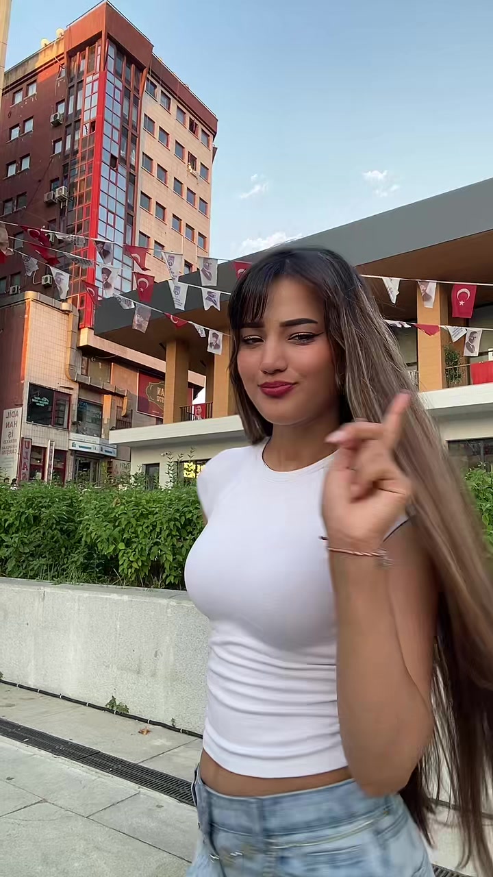 @Lale Bayryyeva