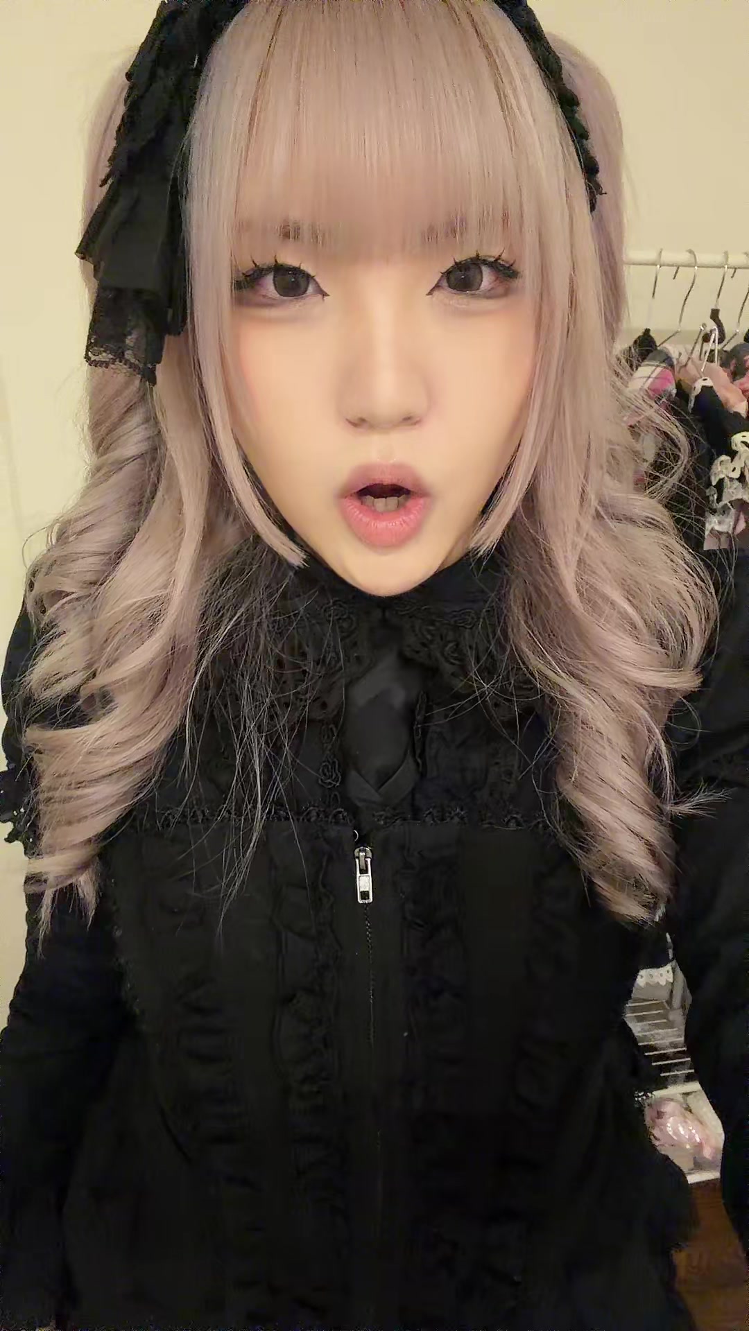 @Jiji