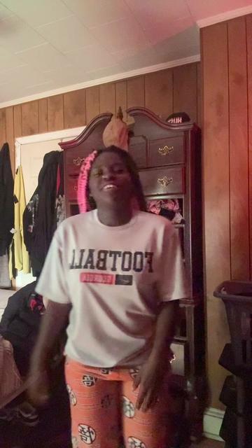 @thaagirlllyricc._