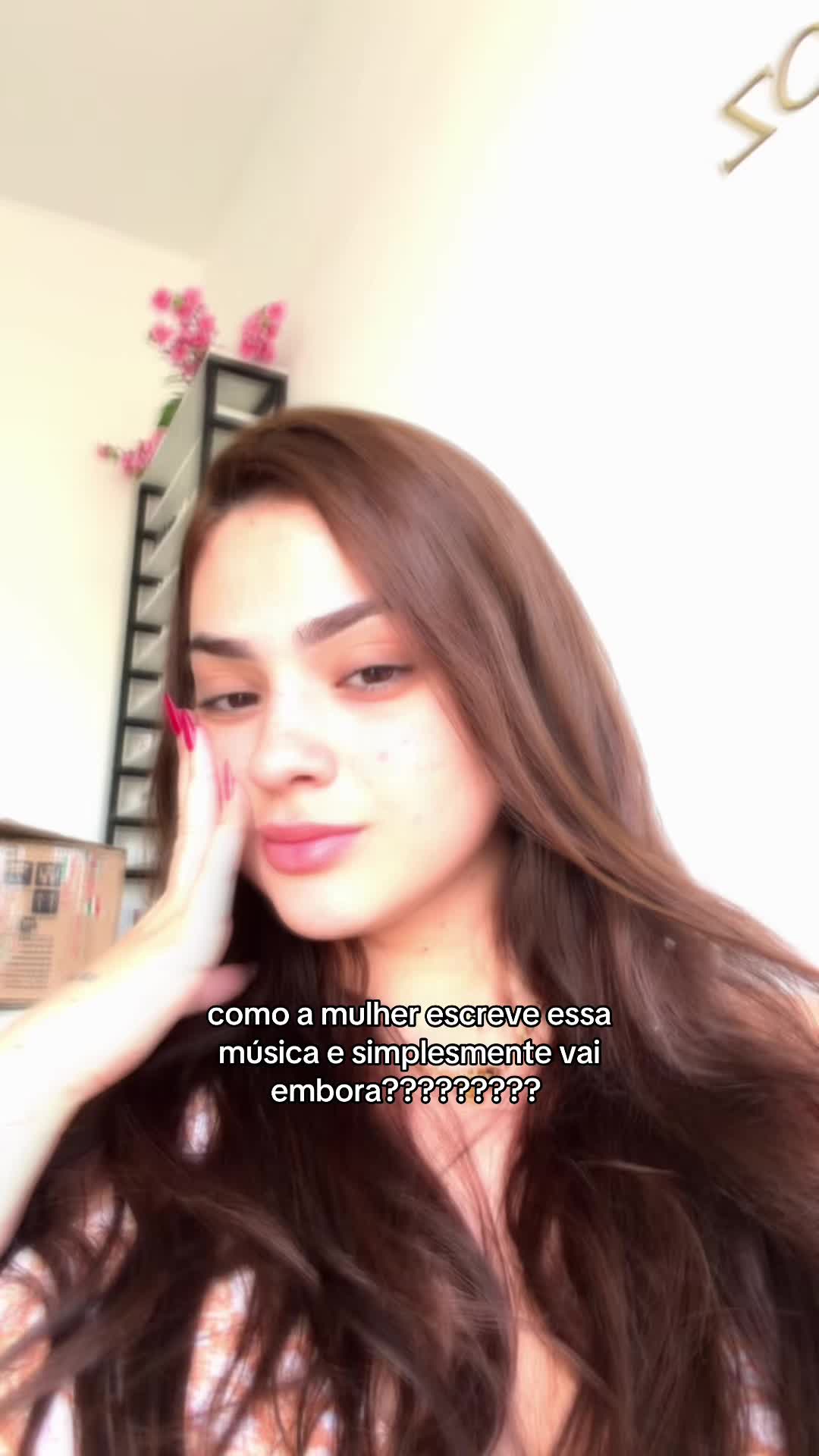 @carlaqueiroz