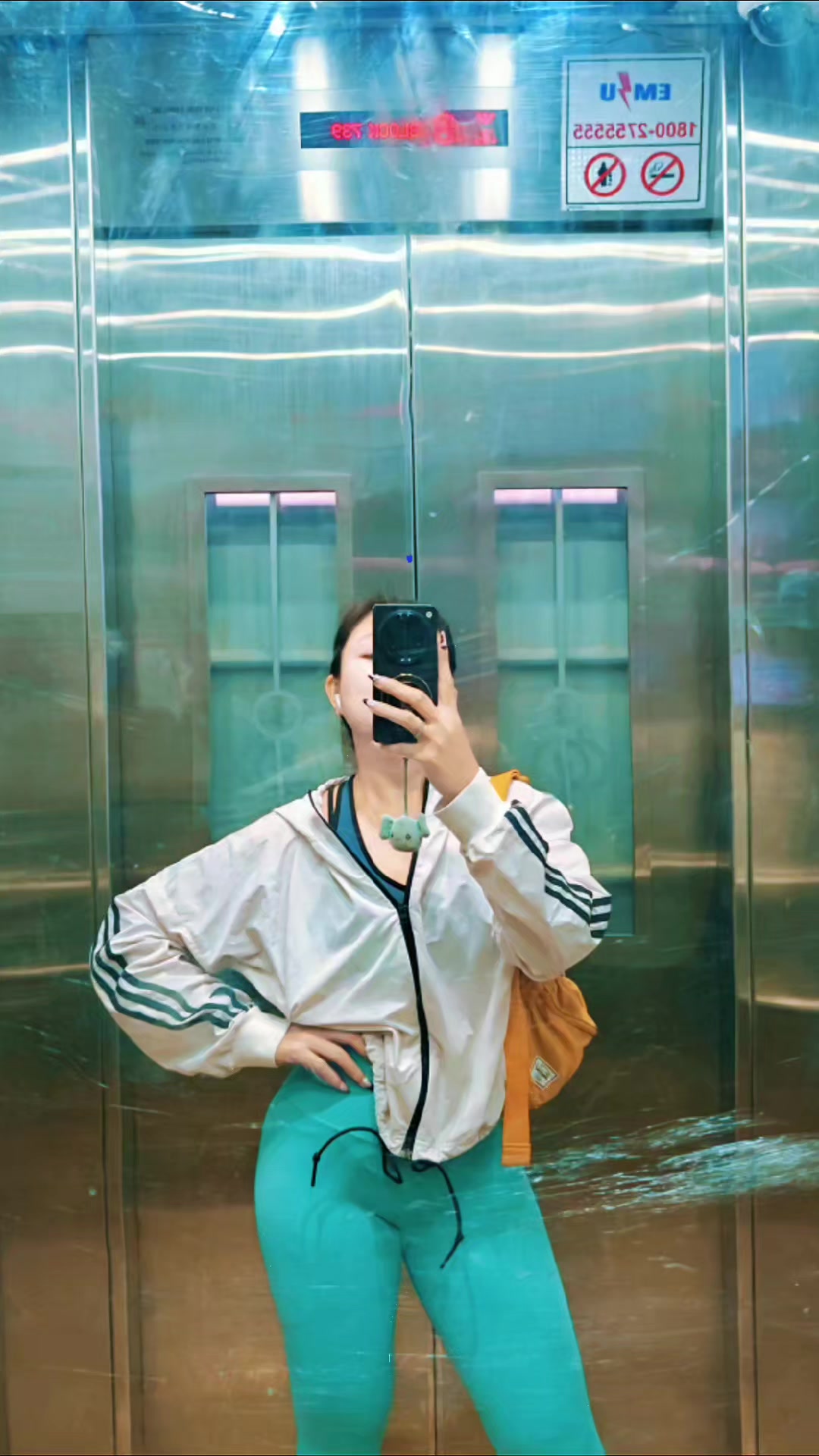 @8M