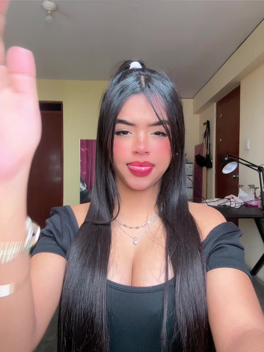 @kamila54307