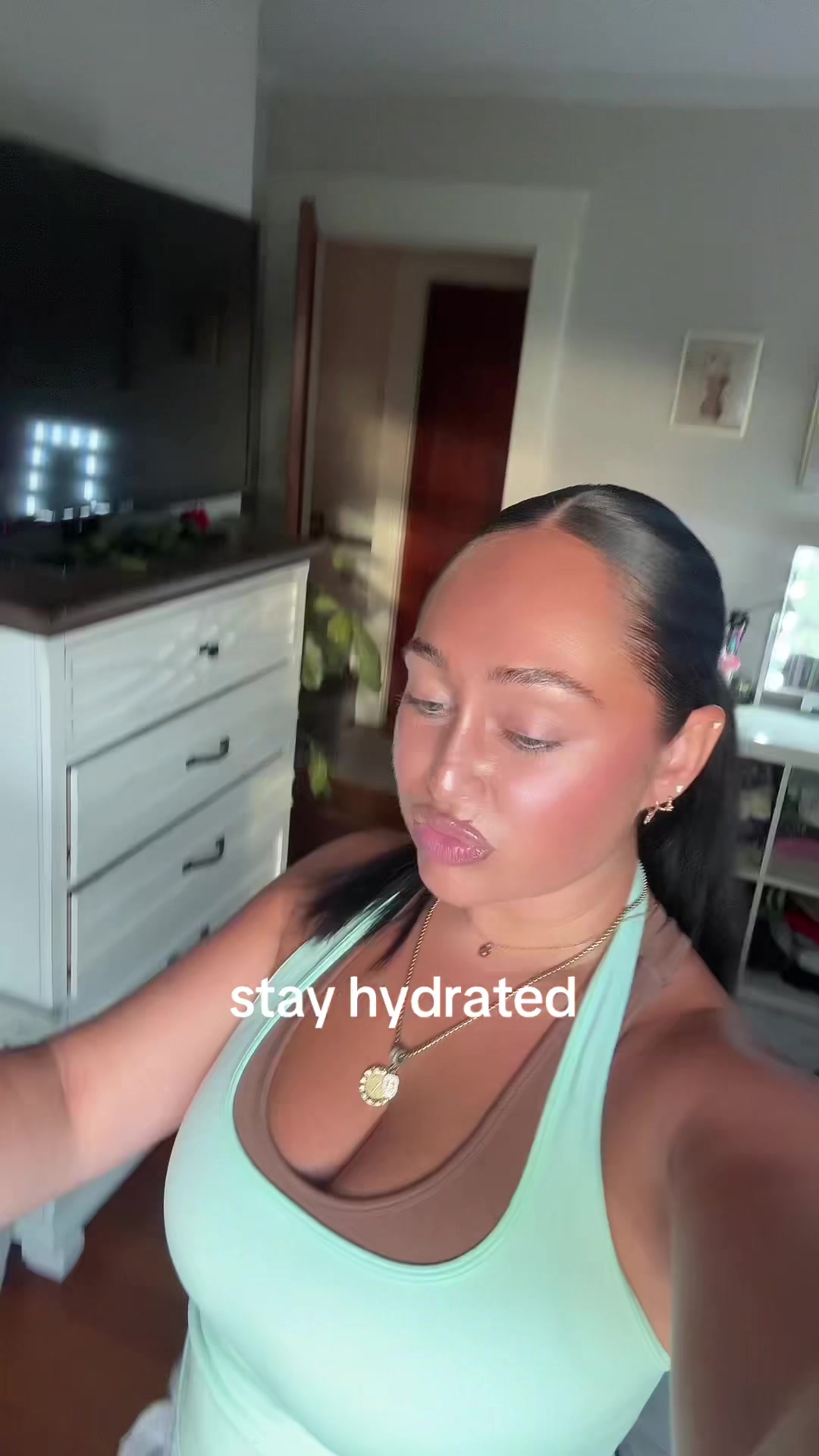 @helenamuoio_