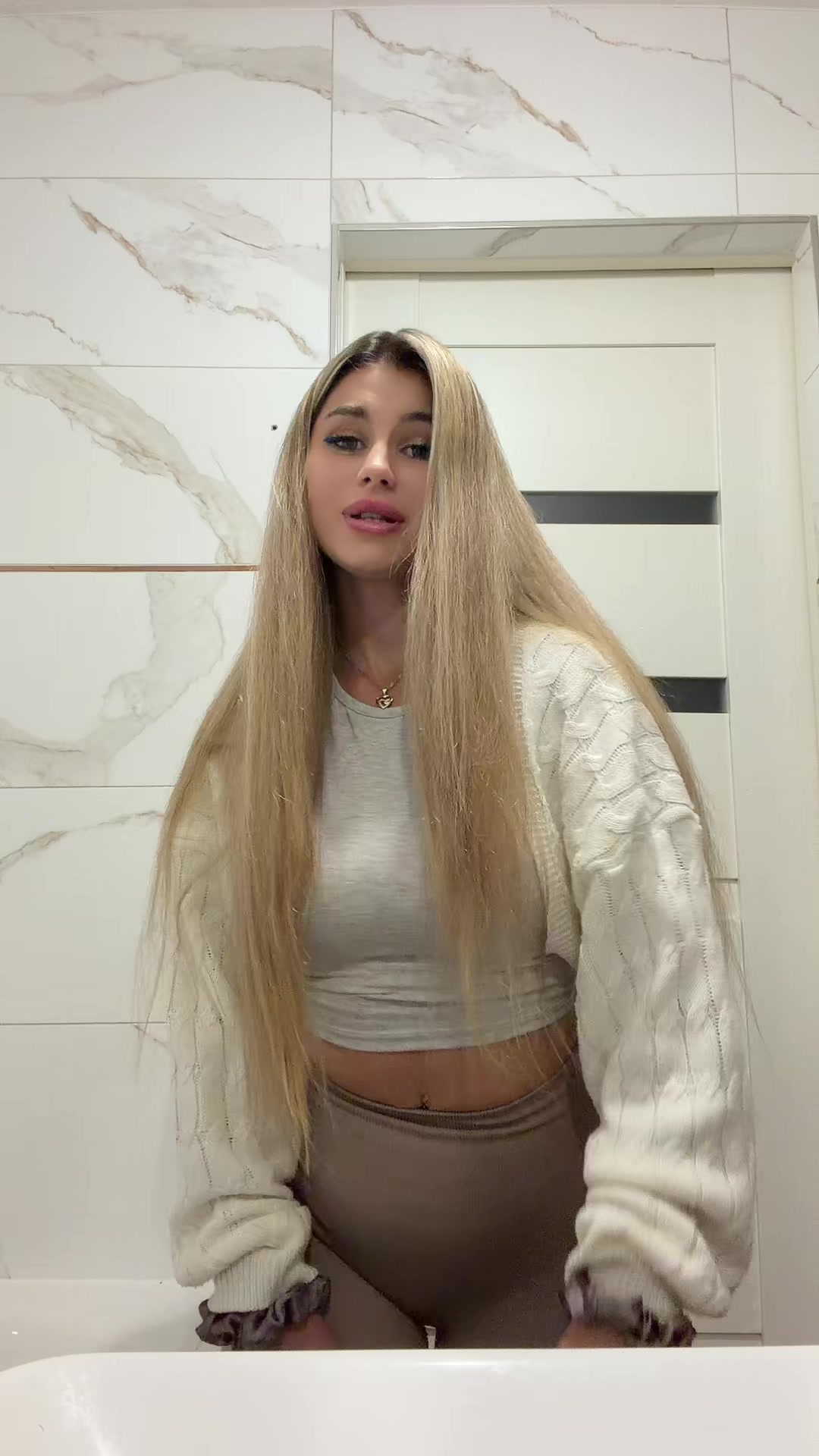 @Karola