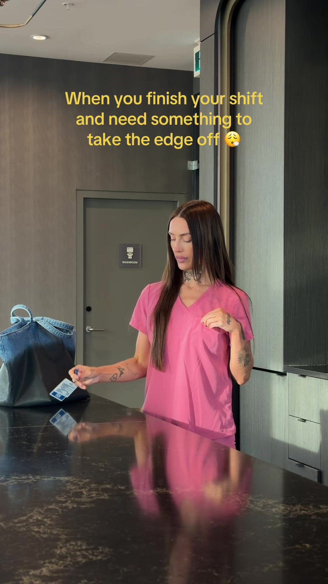 @elizabethjoym